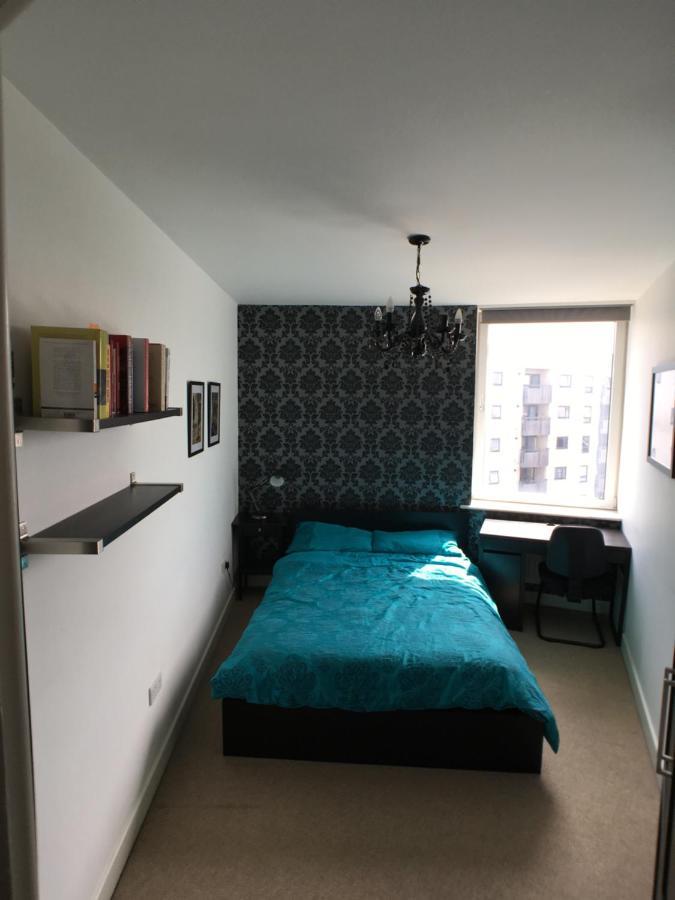Luxury 2 Bed Penthouse Apartment Near Station Londen Buitenkant foto